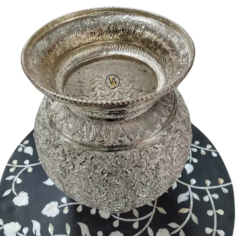 silver-plated-floral-decorative-pot-inside-view Silver Plated Decorative Pot Open View